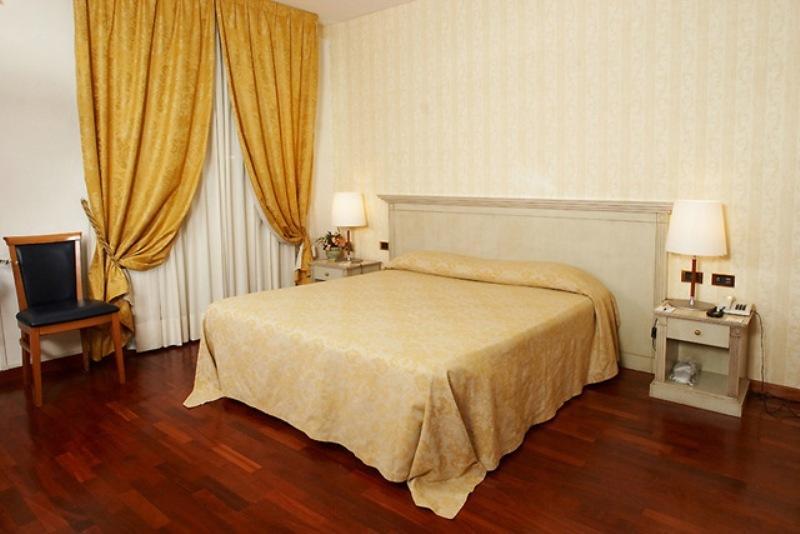 Hotel Villa Medici Rocca San Giovanni Exterior photo