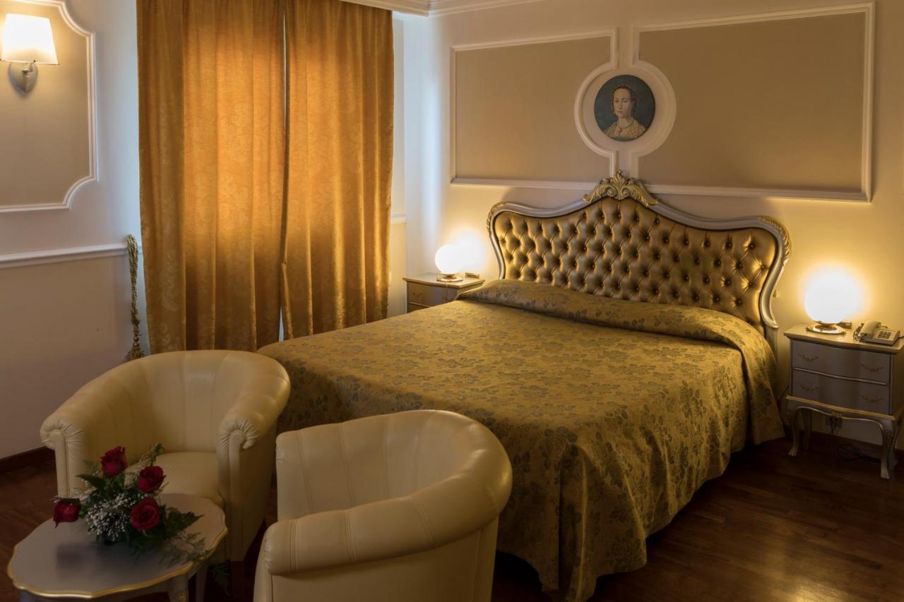 Hotel Villa Medici Rocca San Giovanni Exterior photo